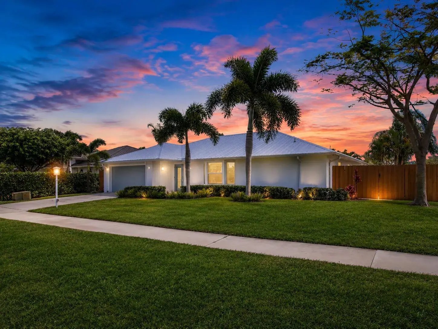 30 Chestnut Trail, Tequesta FL 33469