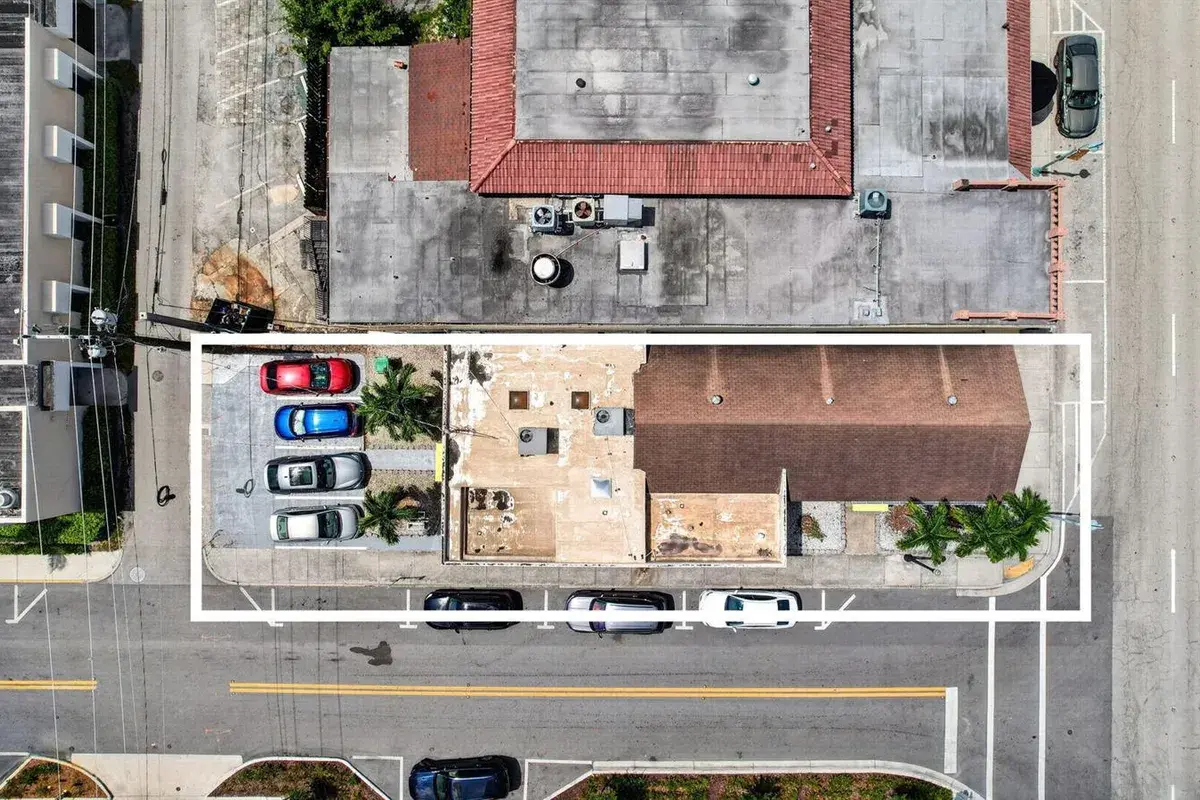 2040 Polk Street, Hollywood FL 33020