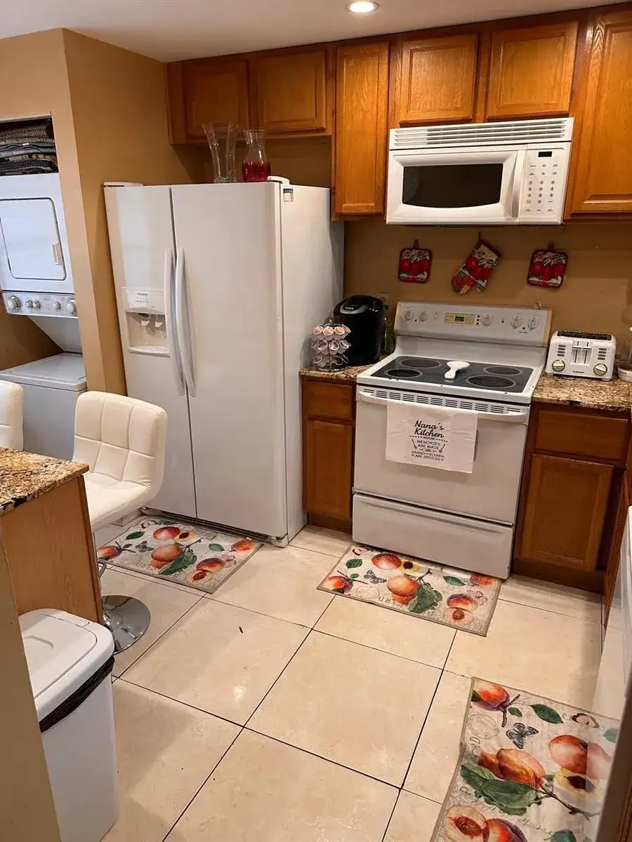 6575 W Oakland Park Boulevard # 417, Lauderhill FL 33313 photo 4