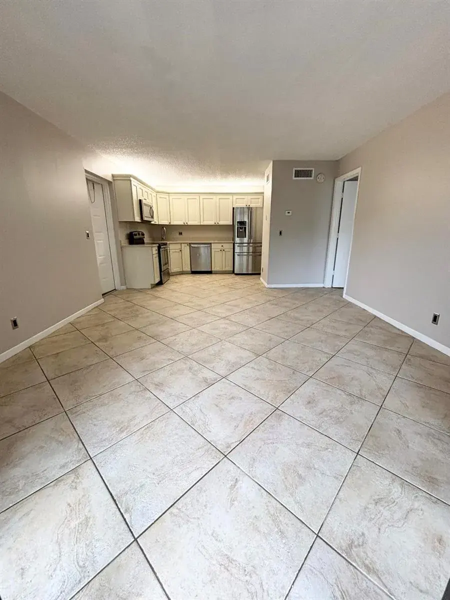 203 Foxtail Drive # F1, FL 33415