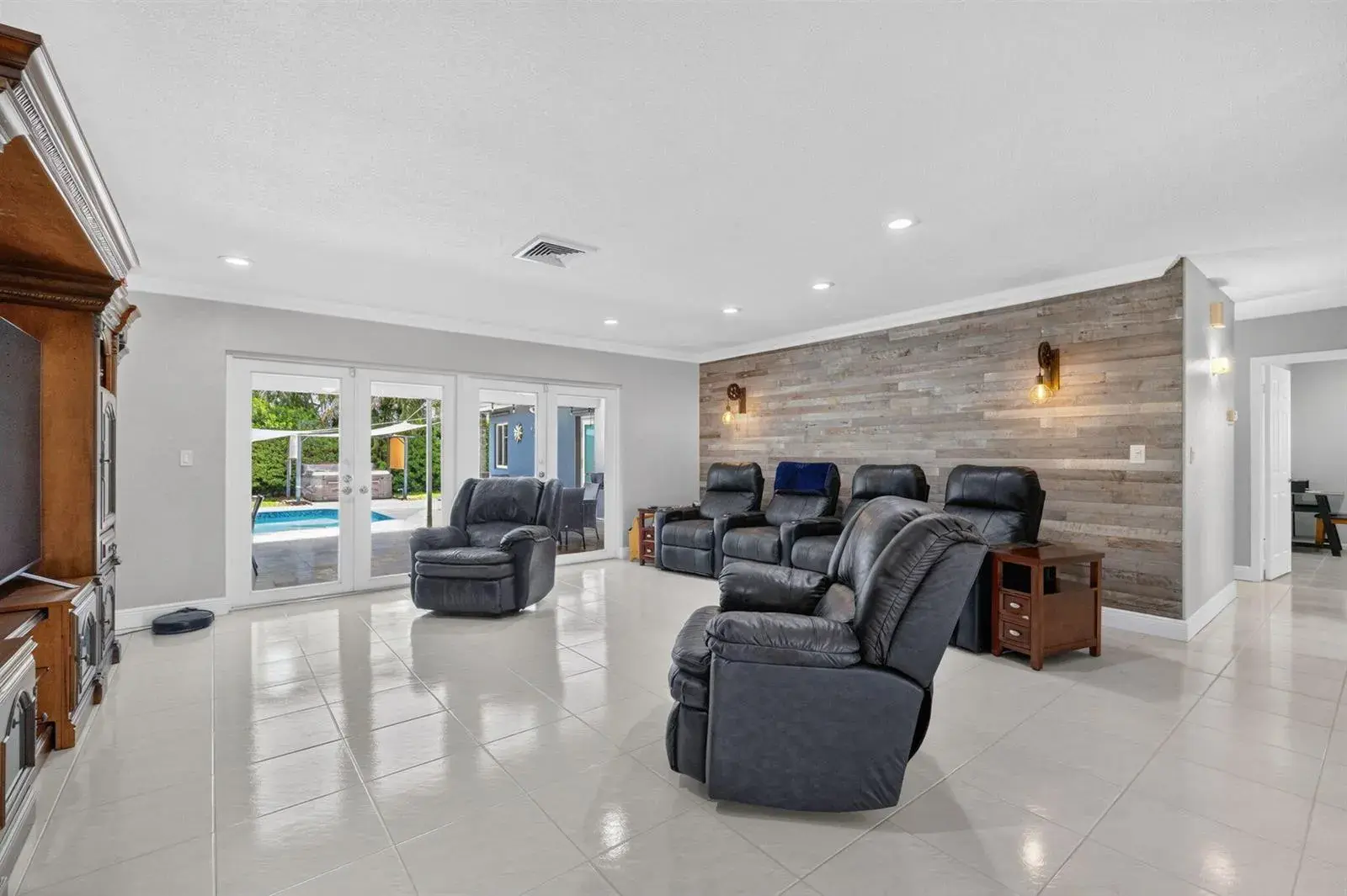 1940 SW 73rd Avenue, Plantation FL 33317