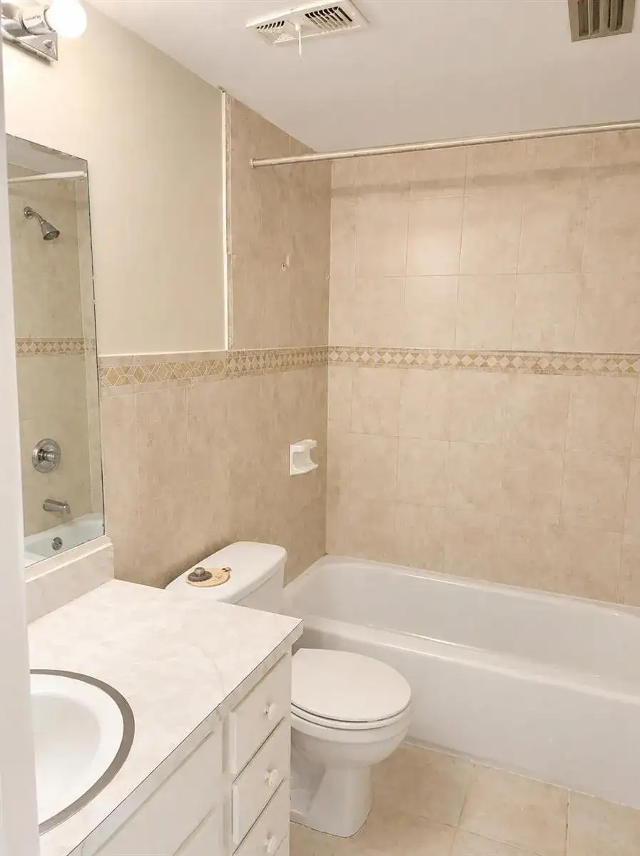 2050 Oleander Boulevard # 105, Fort Pierce FL 34950 photo 3