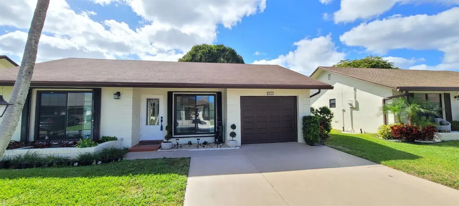 6209 Olivewood Circle, FL 33463 photo 2