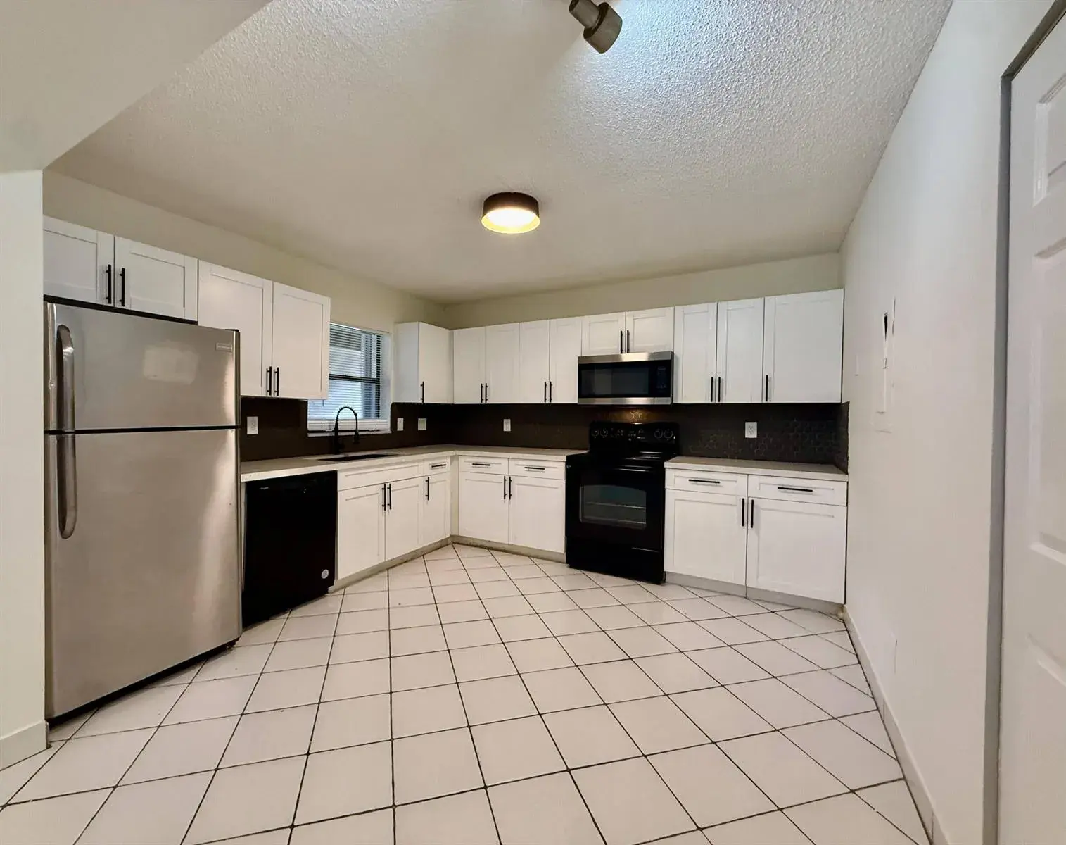9633 Riverside Drive # E2, Coral Springs FL 33071