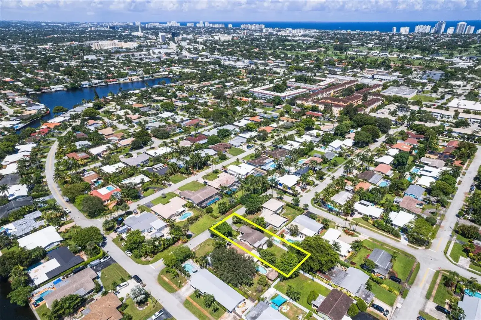 1676 NE 40th Street, Oakland Park FL 33334 photo 3