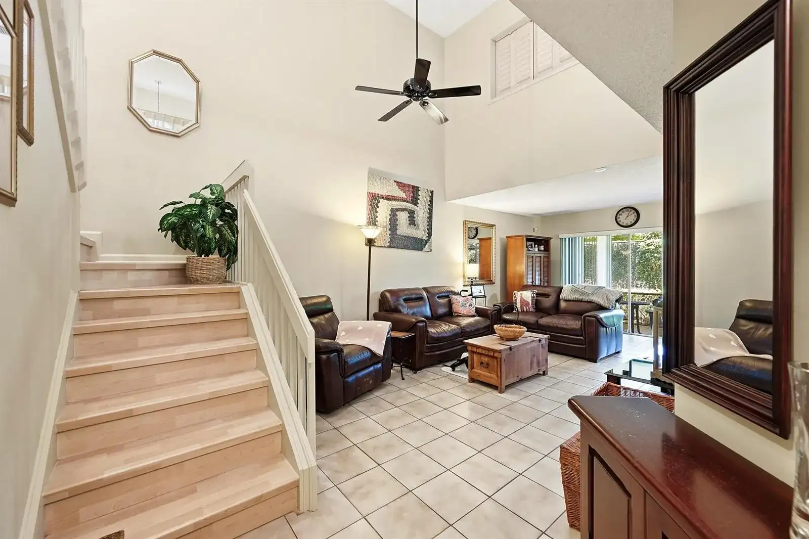 2118 Discovery Circle W, Deerfield Beach FL 33442 photo 2