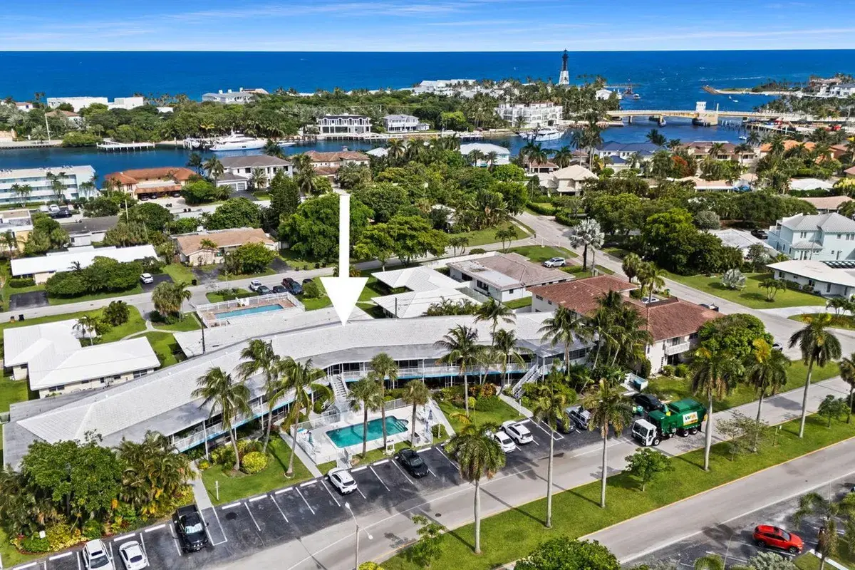 2748 NE 28th Avenue # 20, Lighthouse Point FL 33064