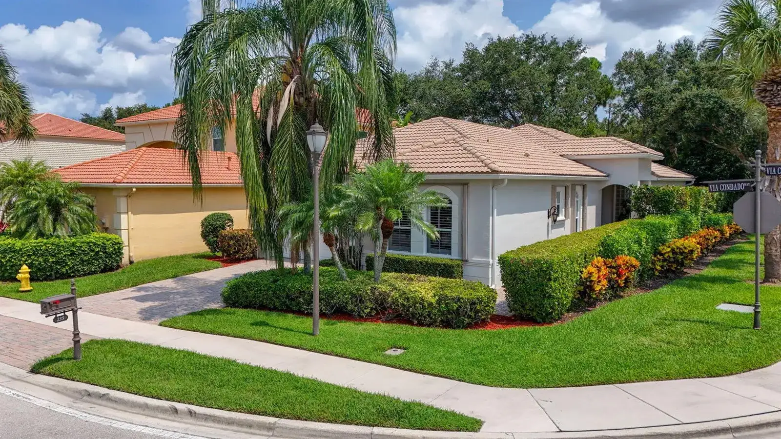 235 Via Condado Way, Palm Beach Gardens FL 33418