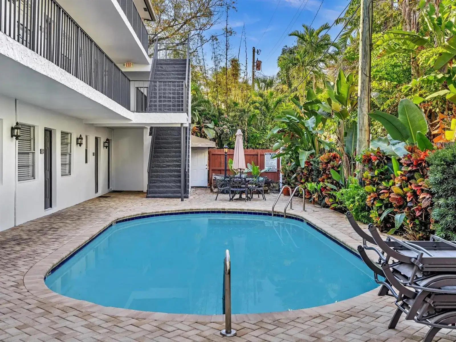 215 NE 16th Avenue # 203, Fort Lauderdale FL 33301 photo 2
