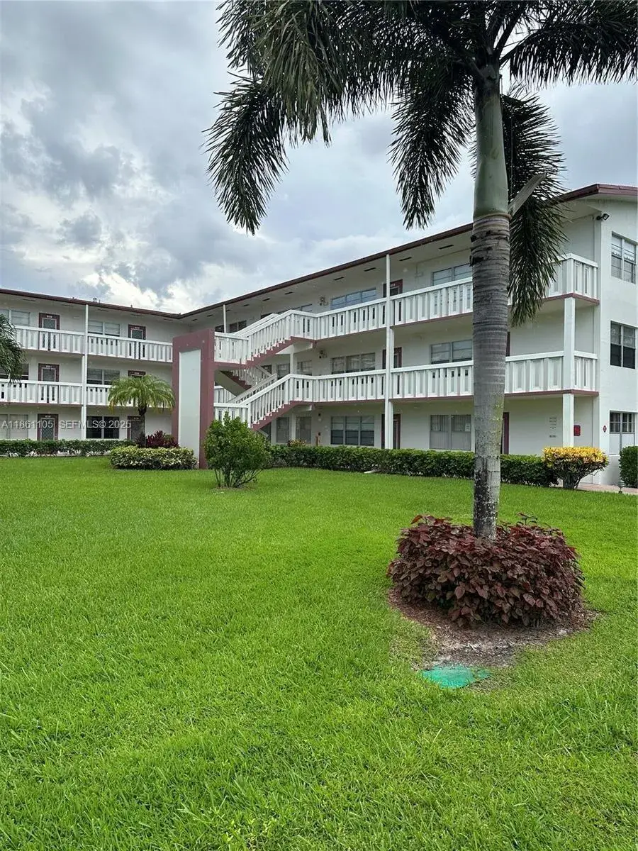 599 Fanshaw O, Boca Raton FL 33434