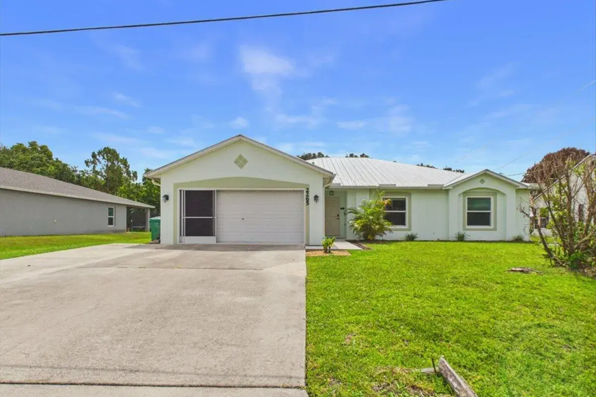 2265 SW Grosspoint Street, Port St. Lucie FL 34953