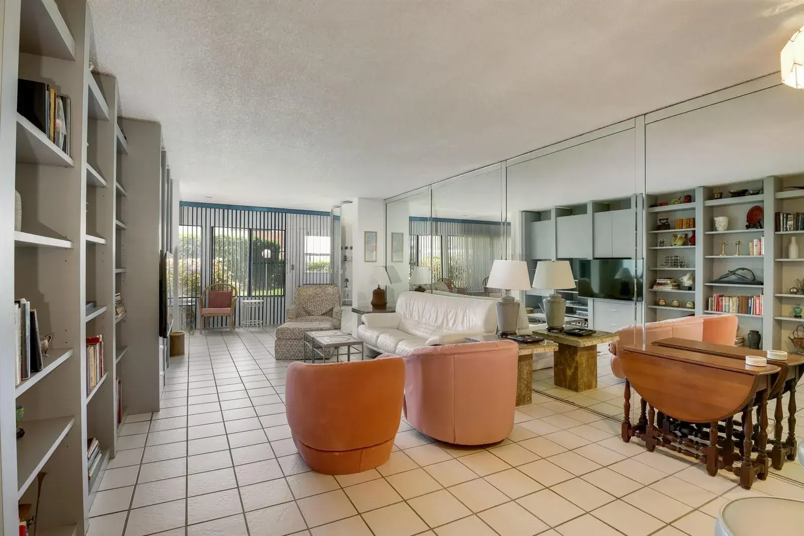 3154 Via Poinciana # 116, FL 33467