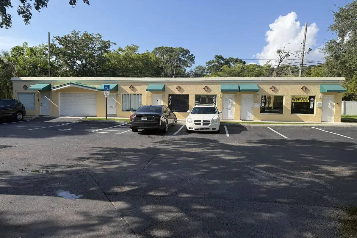 4074 W Broward Boulevard, Plantation FL 33317