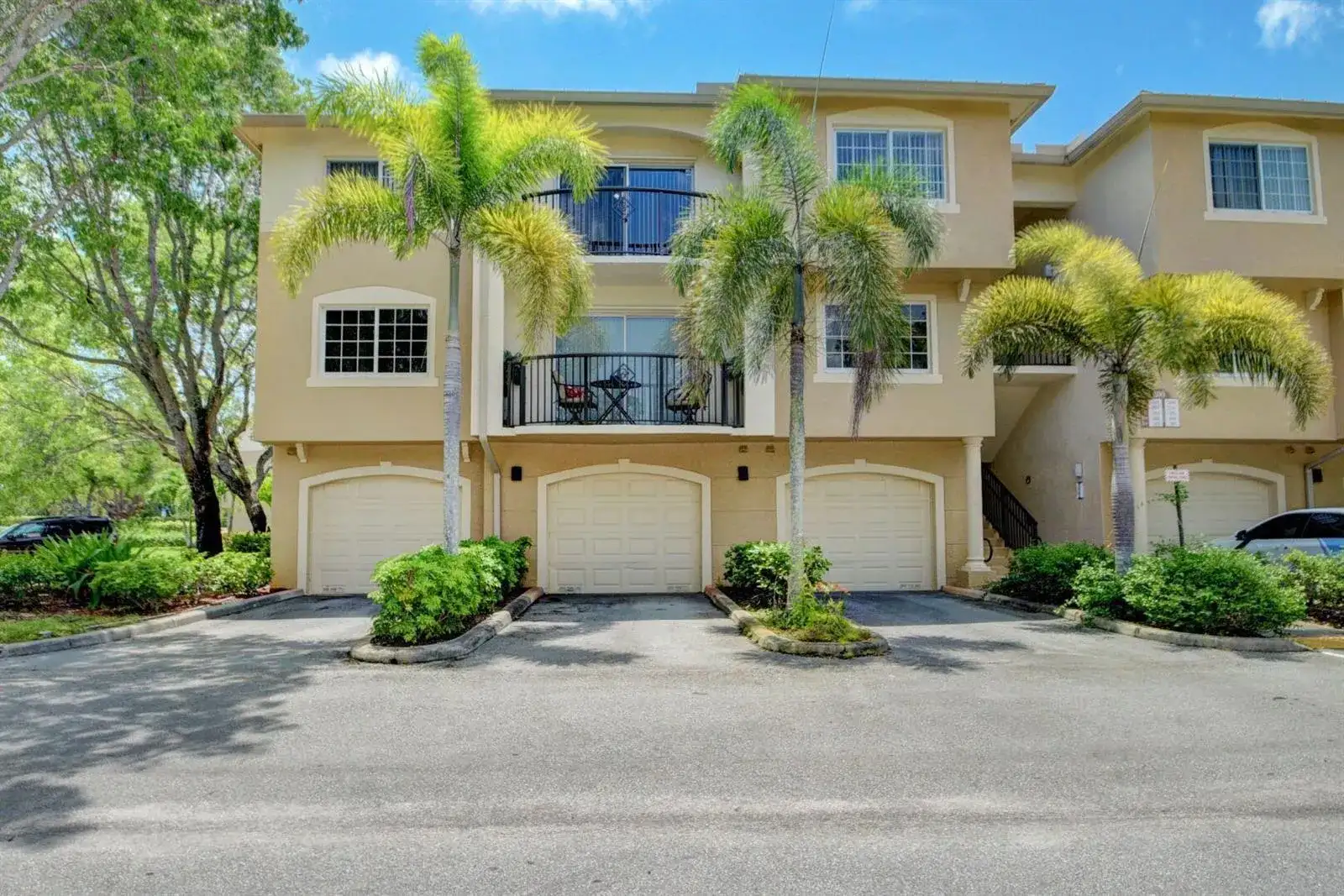 300 Crestwood Court N # 307, Royal Palm Beach FL 33411 photo 2