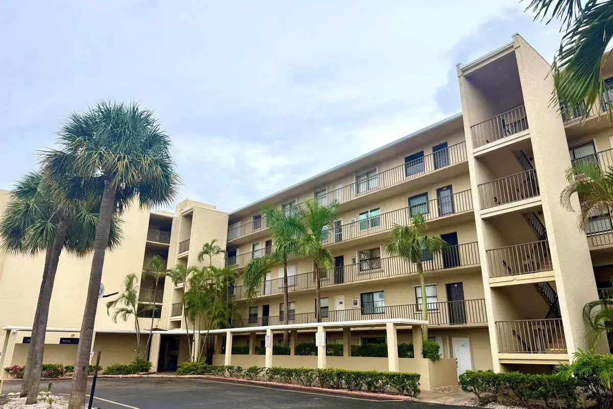896 N Federal Highway # 325, Lantana FL 33462