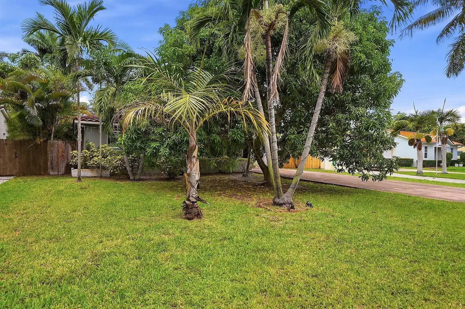 1208 N 31st Avenue, Hollywood FL 33021 photo 2
