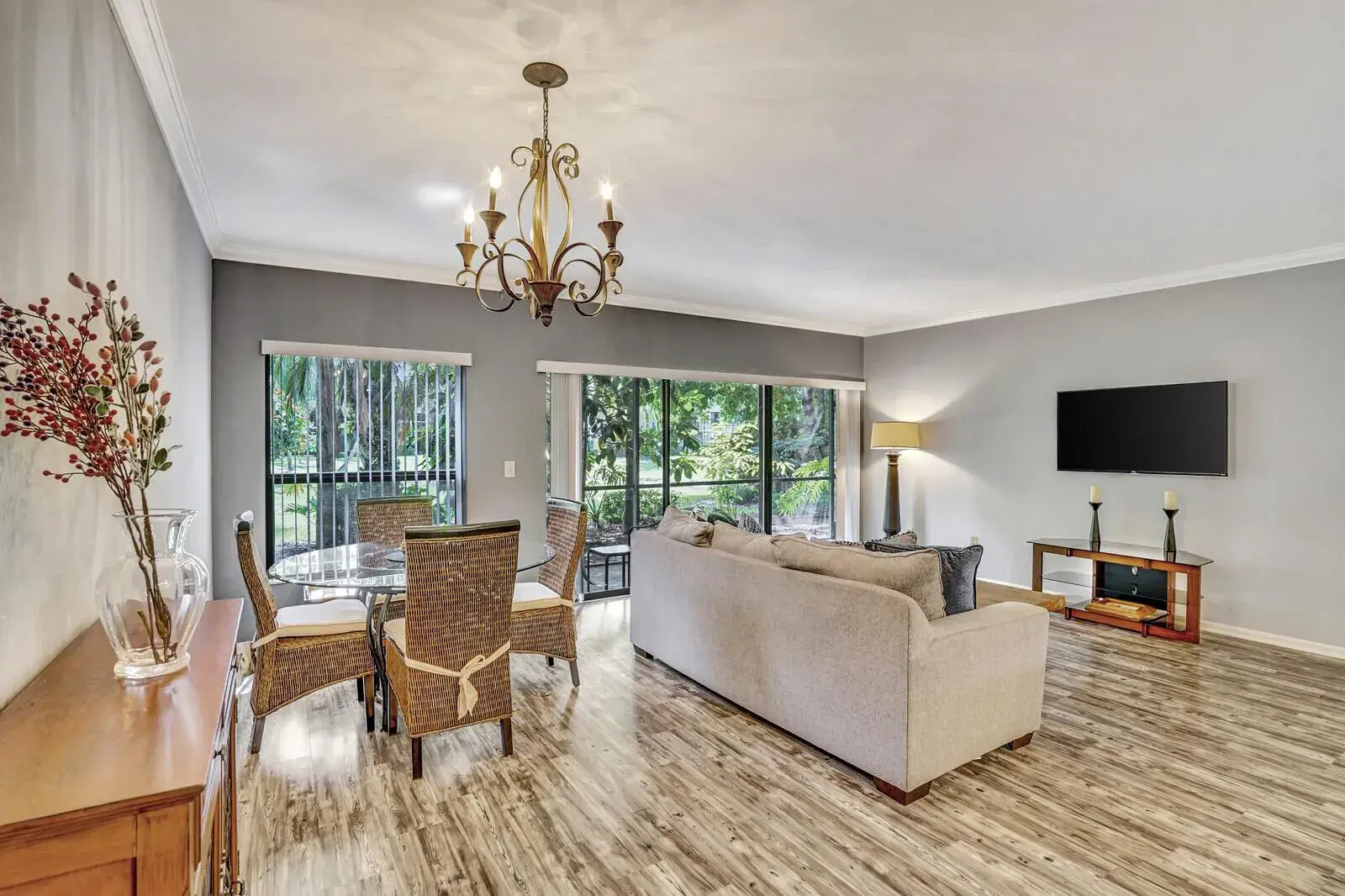 11863 Wimbledon Circle # 425, Wellington FL 33414