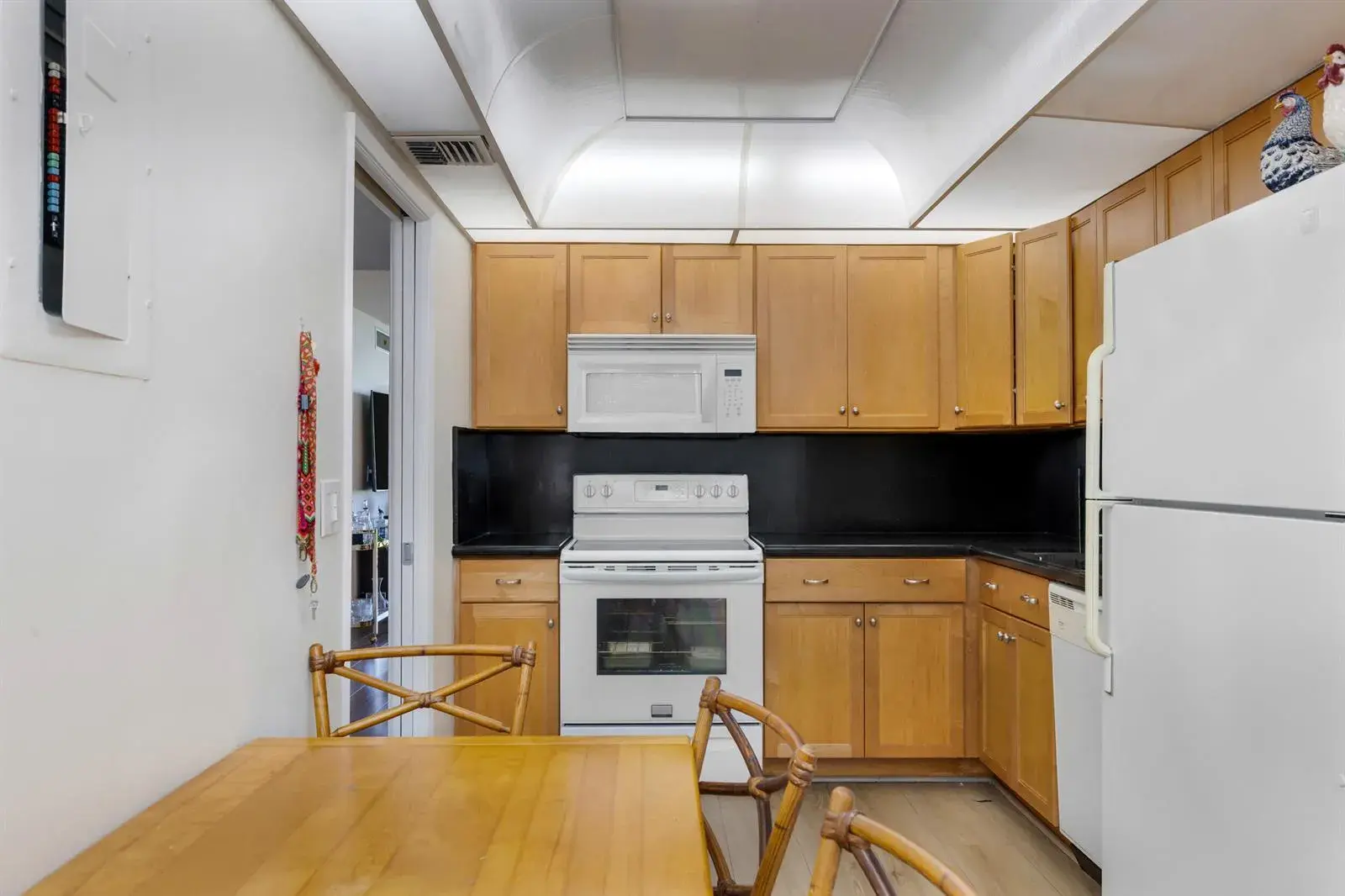 3621 Oaks Clubhouse Dr. Drive # 104, Pompano Beach FL 33069