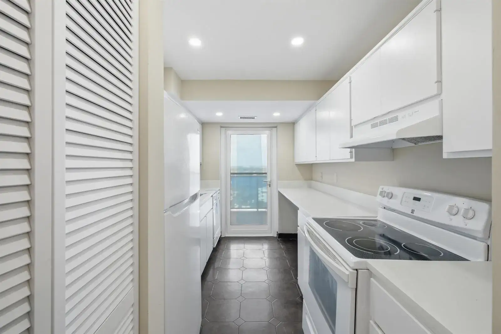 2841 N Ocean Boulevard # 1503, Fort Lauderdale FL 33308 photo 5
