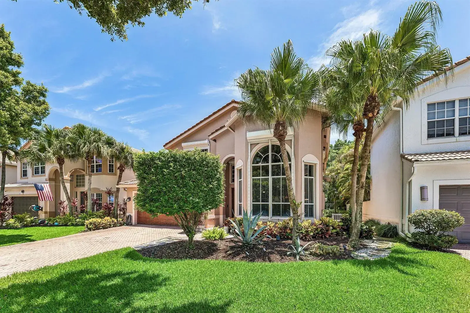 4858 S Classical Boulevard, Delray Beach FL 33445 photo 2