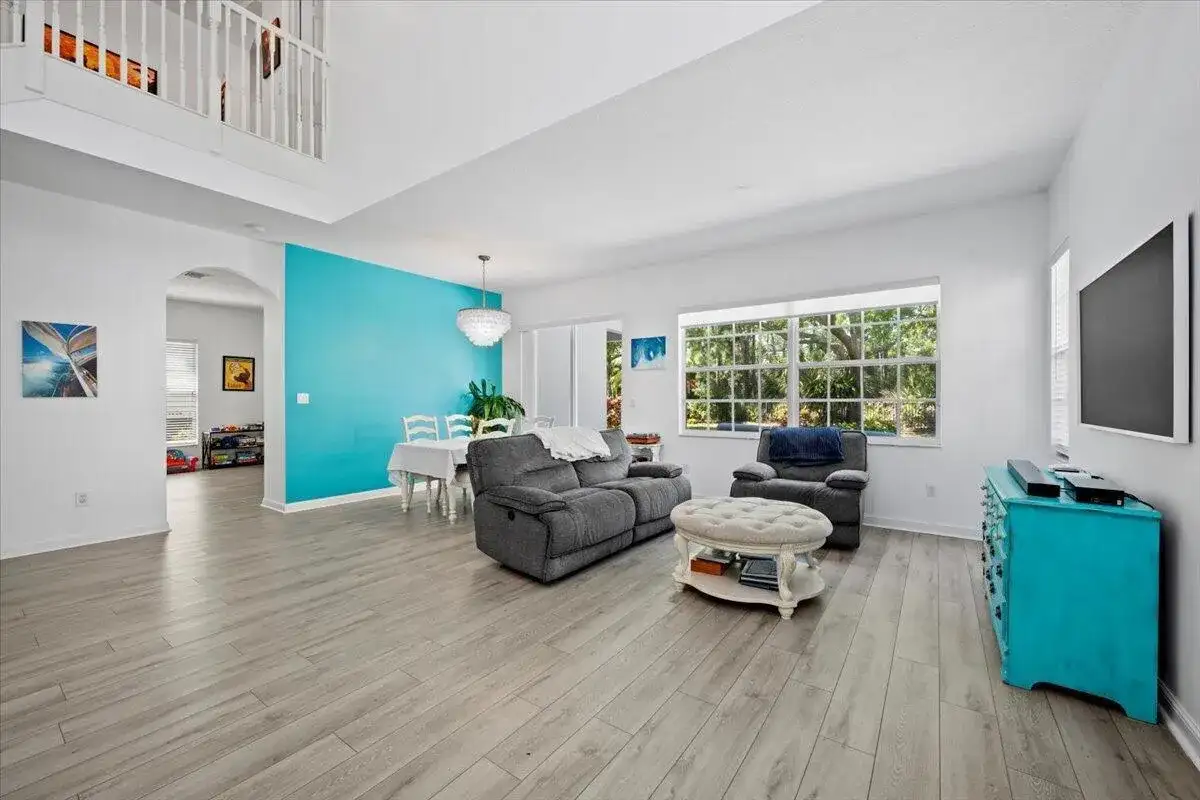 956 Mill Creek Drive, Palm Beach Gardens FL 33410 photo 4