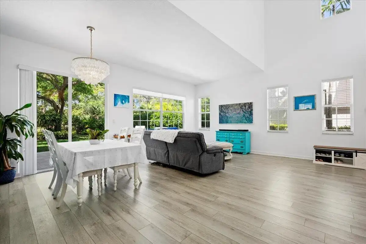 956 Mill Creek Drive, Palm Beach Gardens FL 33410 photo 5