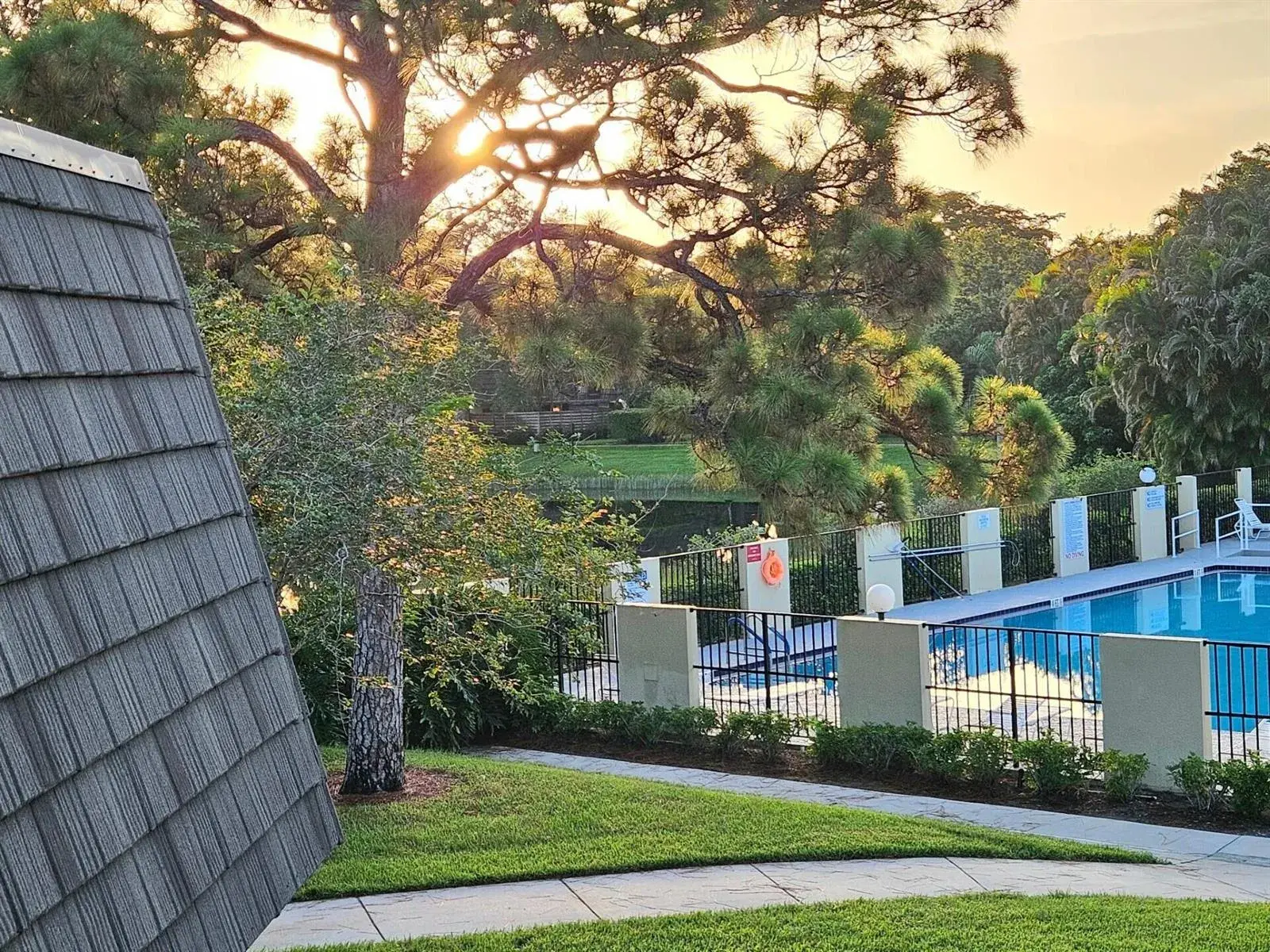 423 4th Terrace, Palm Beach Gardens FL 33418