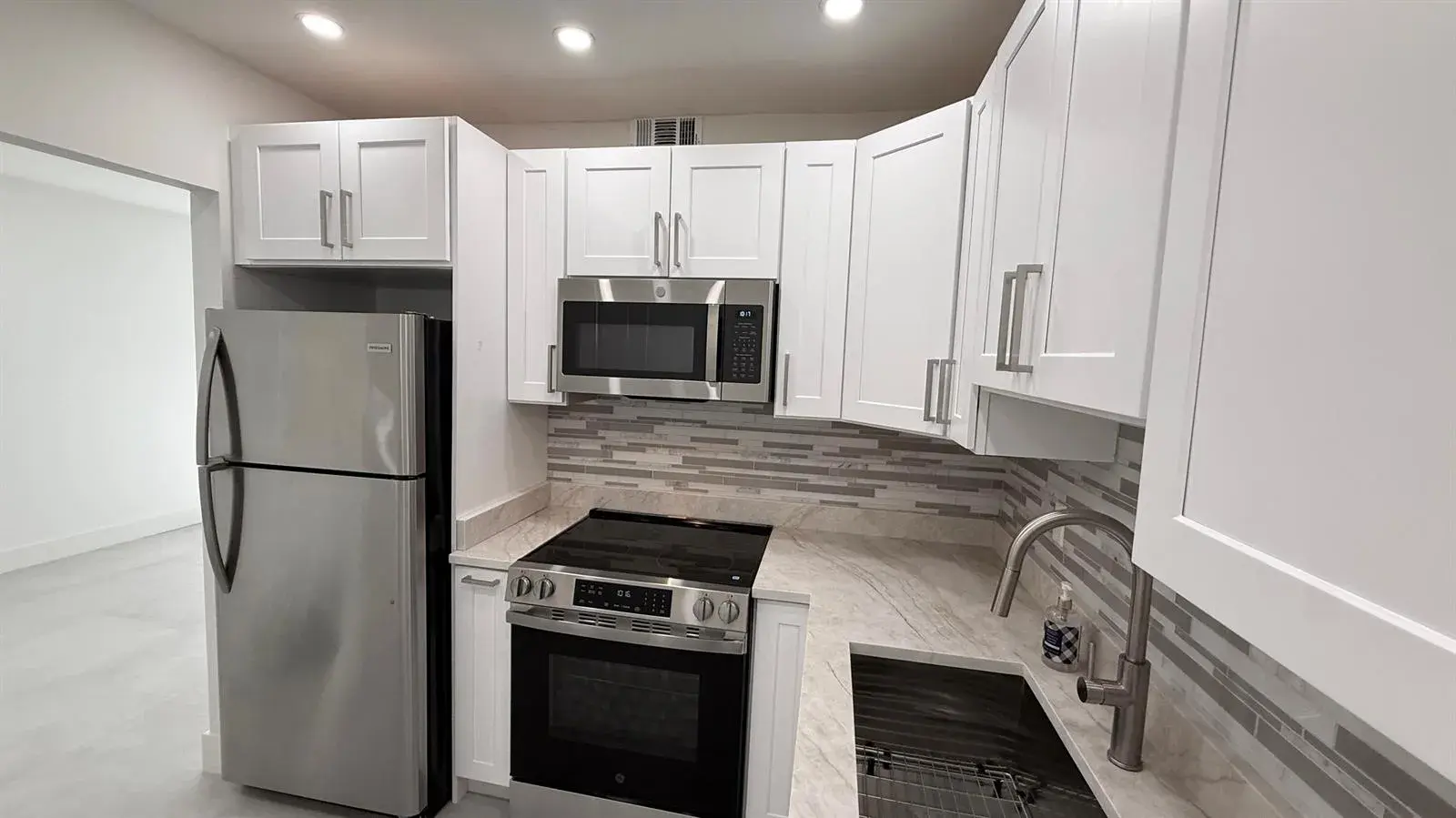 6505 Winfield Boulevard, Margate FL 33063