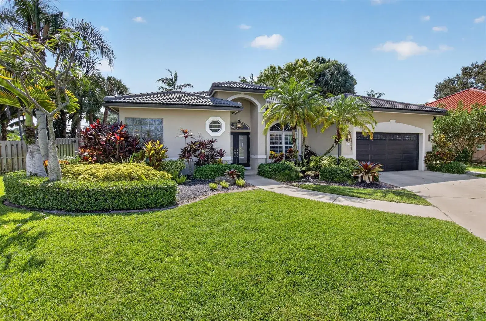 1365 E Barwick Ranch Circle, Delray Beach FL 33445 photo 2