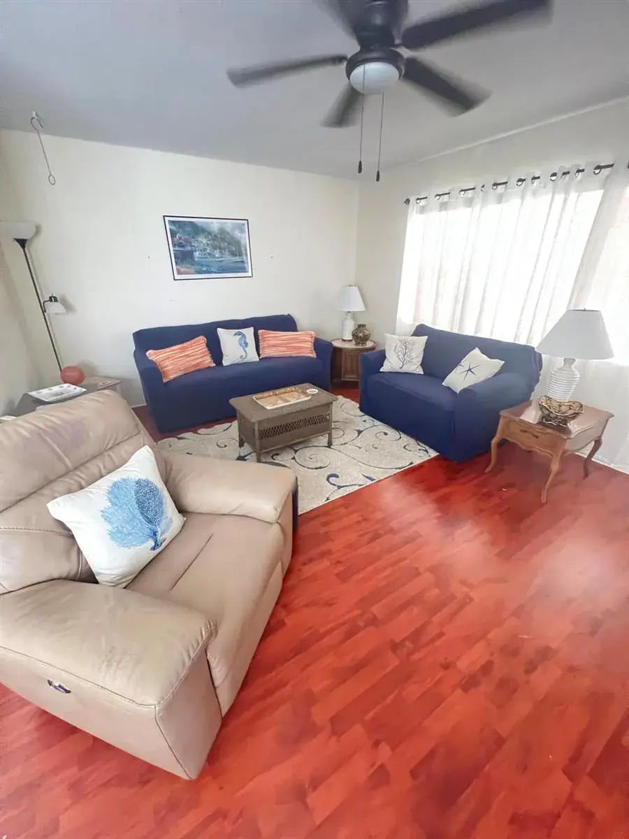 165 Easthampton G, West Palm Beach FL 33417