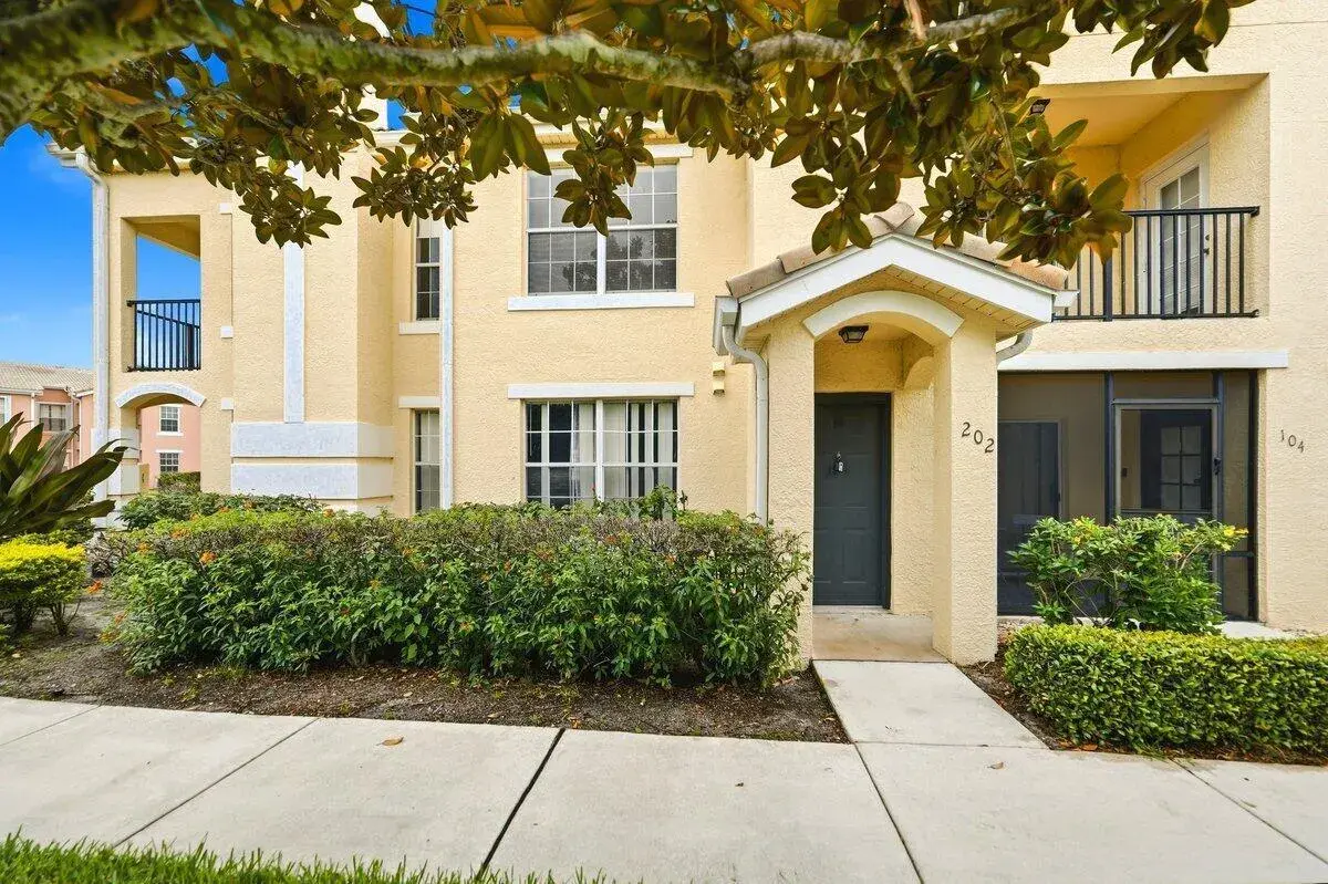 124 SW Peacock Boulevard, Port St. Lucie FL 34986