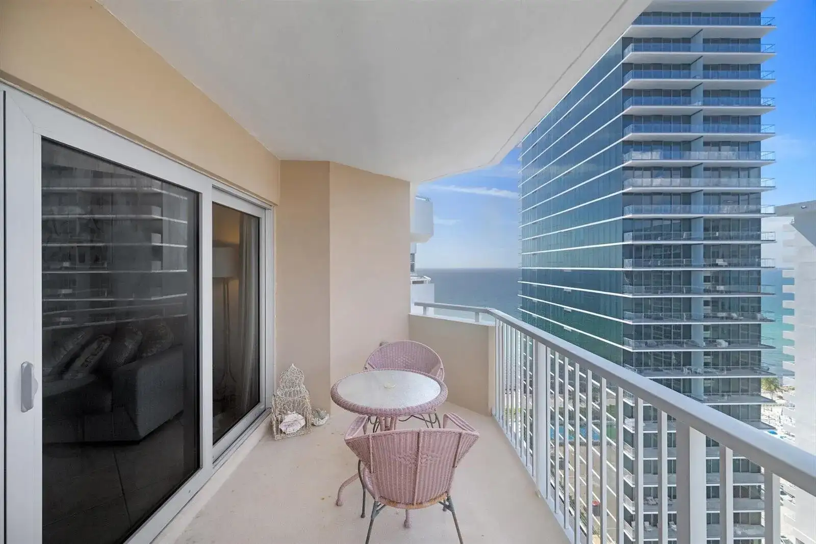 1980 S Ocean Drive # 19a, Hallandale Beach FL 33009 photo 2