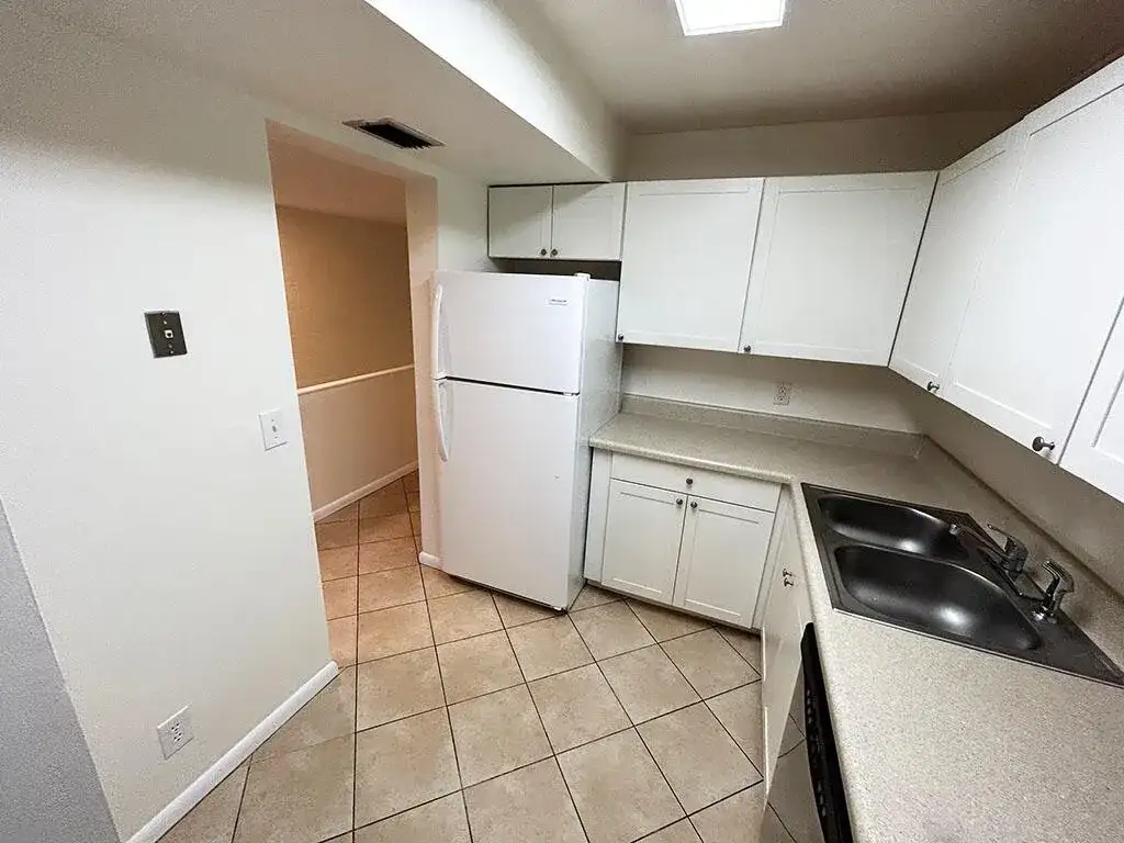 2828 Tennis Club Drive # 207, West Palm Beach FL 33417 photo 4