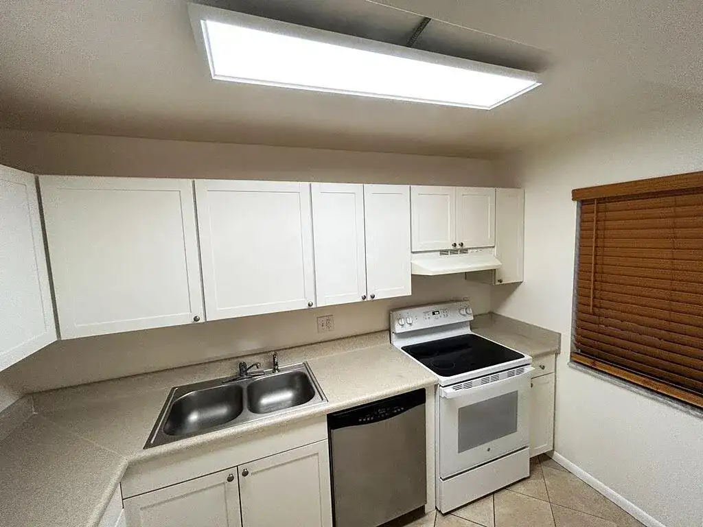 2828 Tennis Club Drive # 207, West Palm Beach FL 33417 photo 5