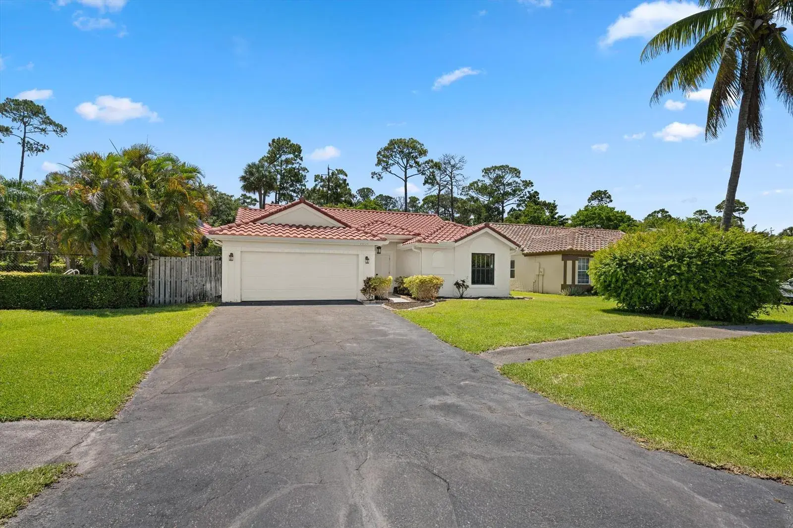 1051 New Parkview Place, Haverhill FL 33417