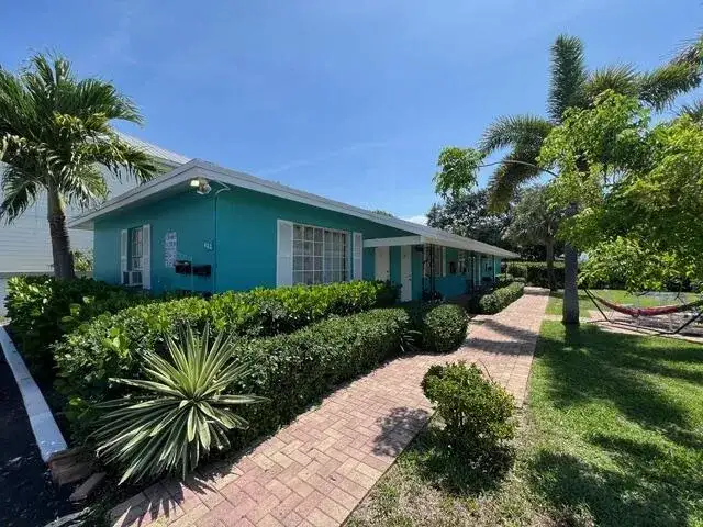626 S Federal Highway # 5, FL 33460 photo 2