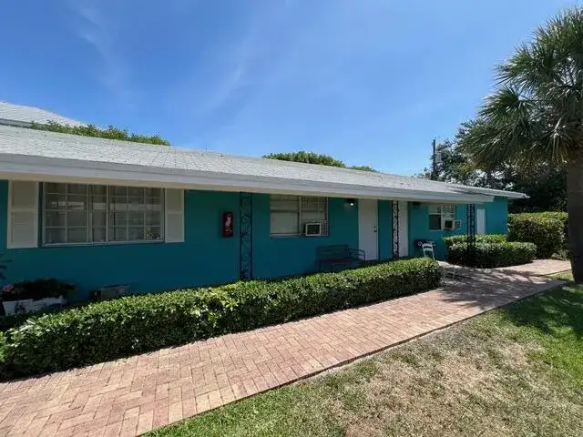626 S Federal Highway # 5, FL 33460 photo 3