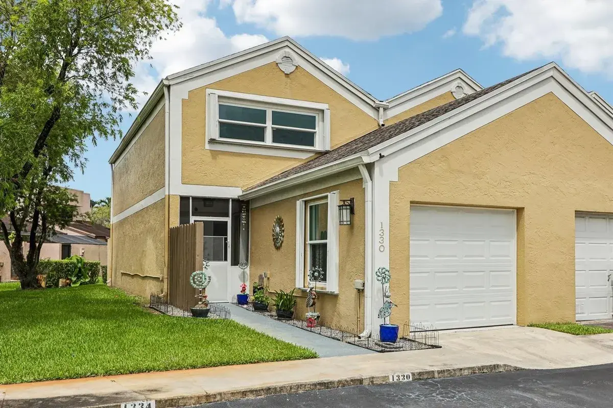1330 NW 123rd Avenue, Pembroke Pines FL 33026