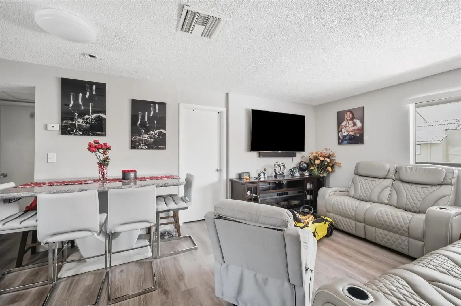 2710 W 60th Place # 205, Hialeah FL 33016