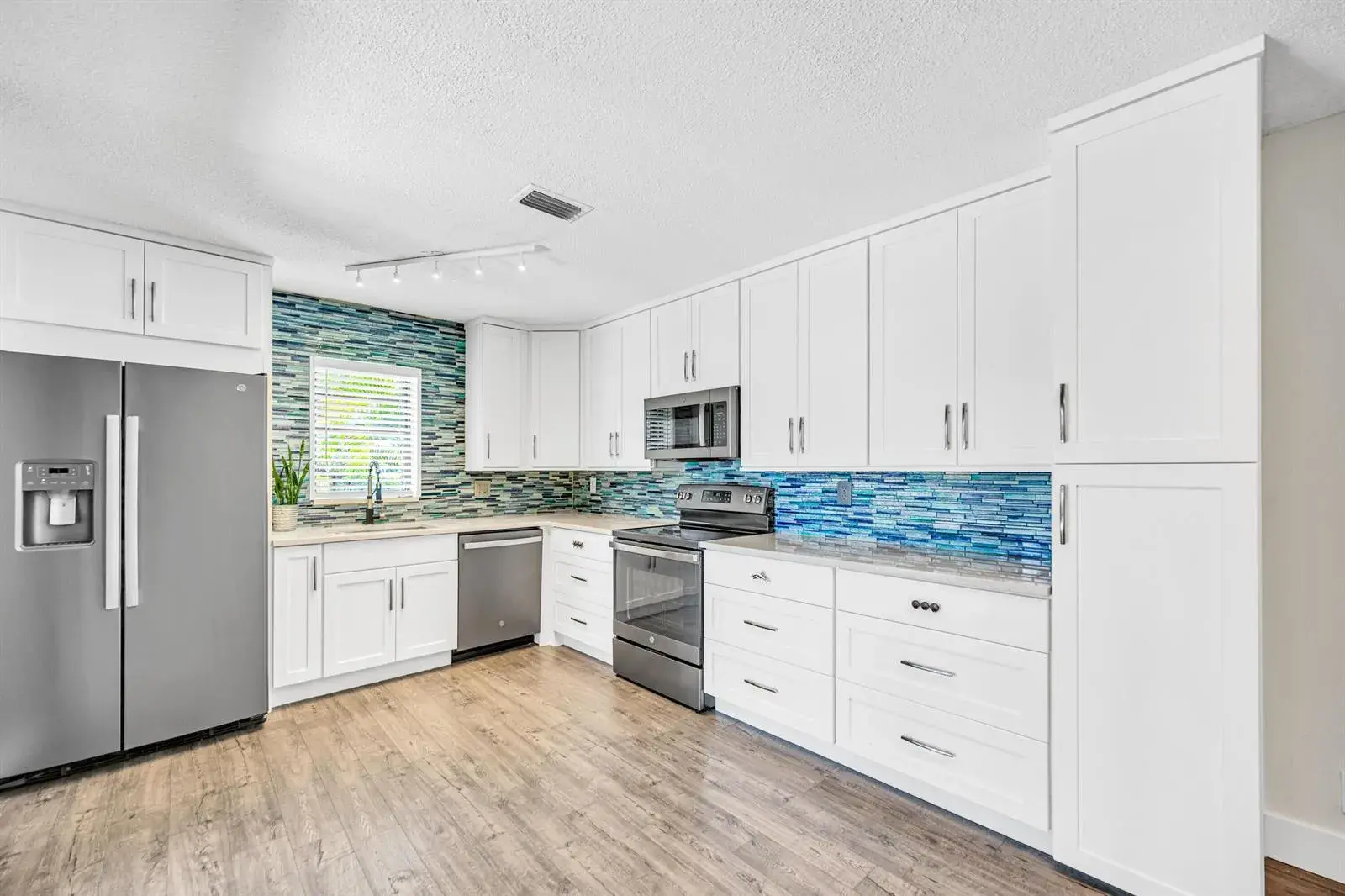 2620 NW 99th Avenue, Coral Springs FL 33065