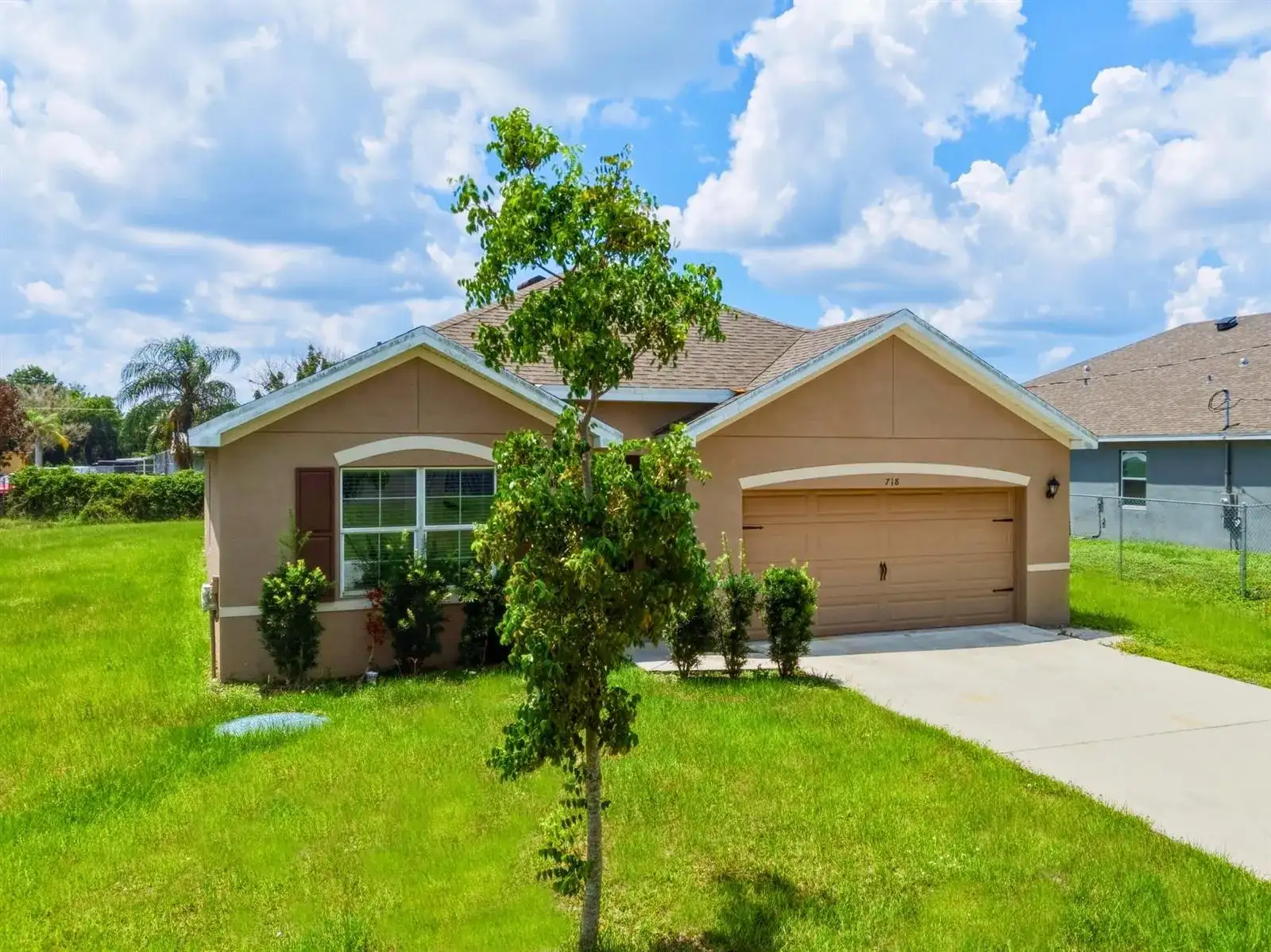 718 SW Crean Terrace SW, Port St. Lucie FL 34953 photo 2