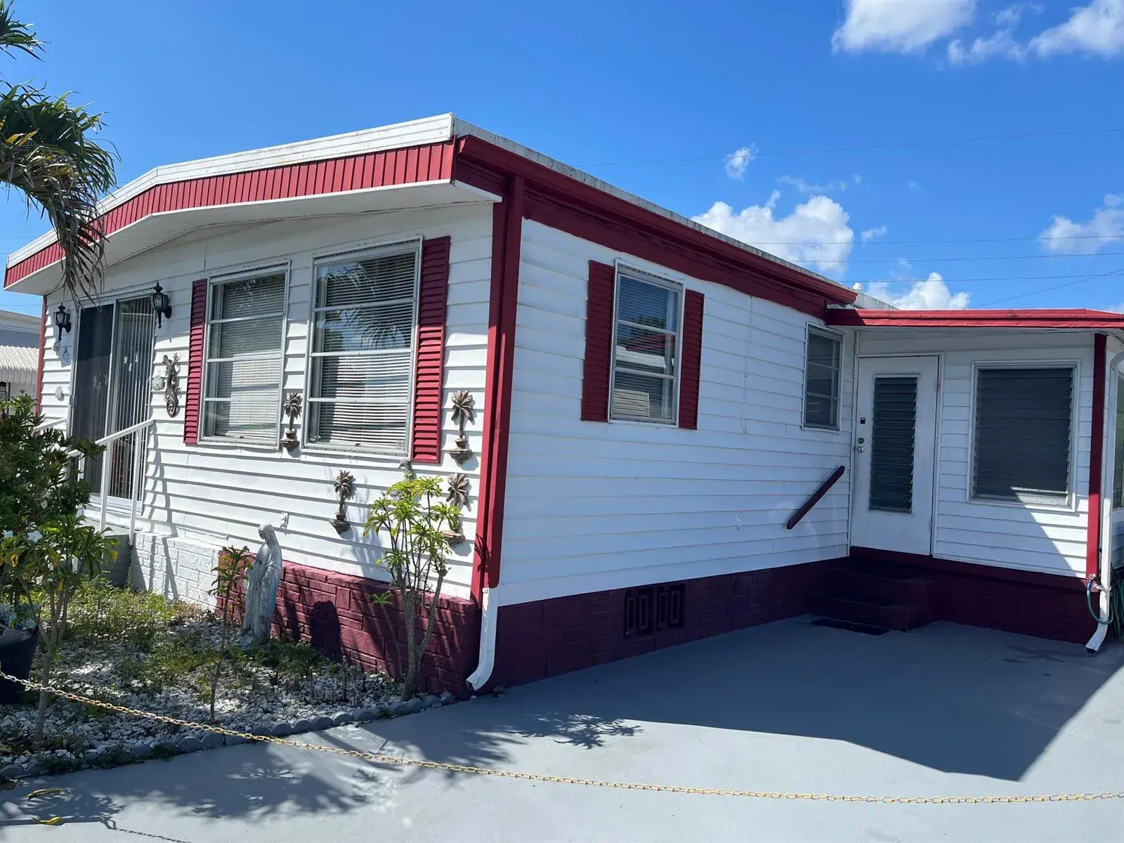 8708 SW 16th Street, Davie FL 33324