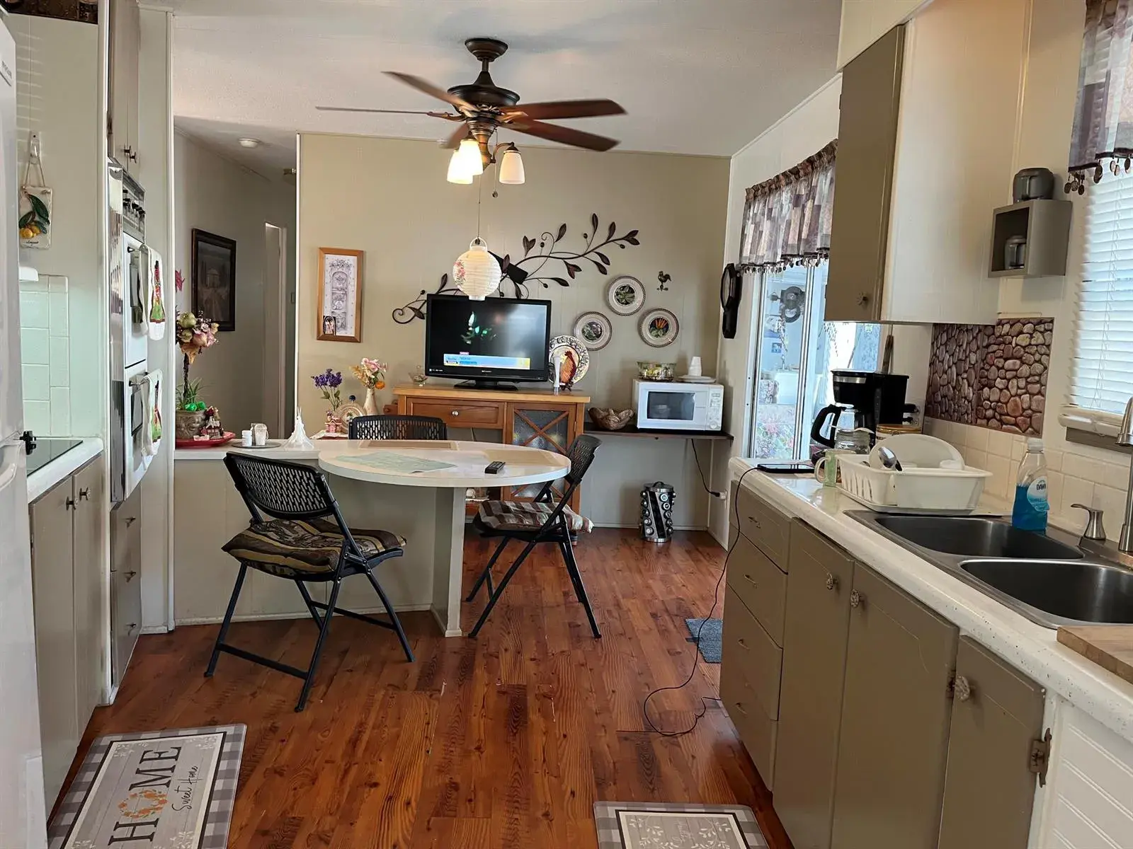 8708 SW 16th Street, Davie FL 33324