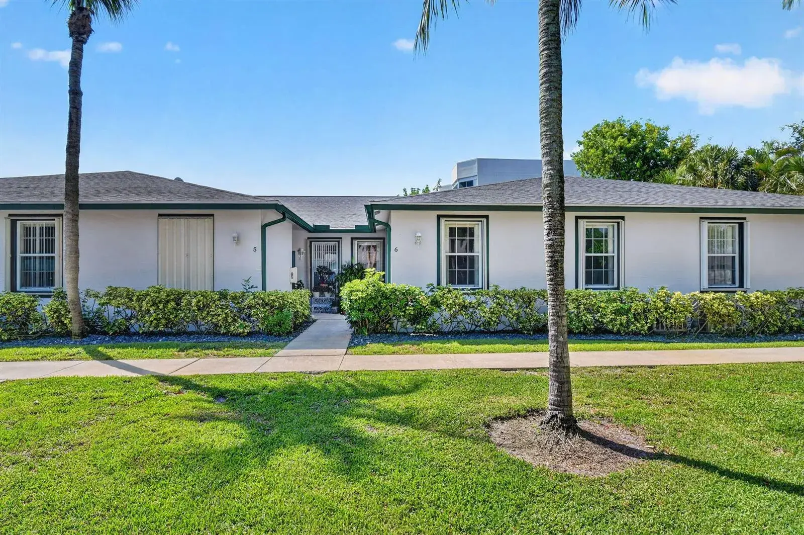 3162 Via Poinciana # 6, Lake Worth FL 33467