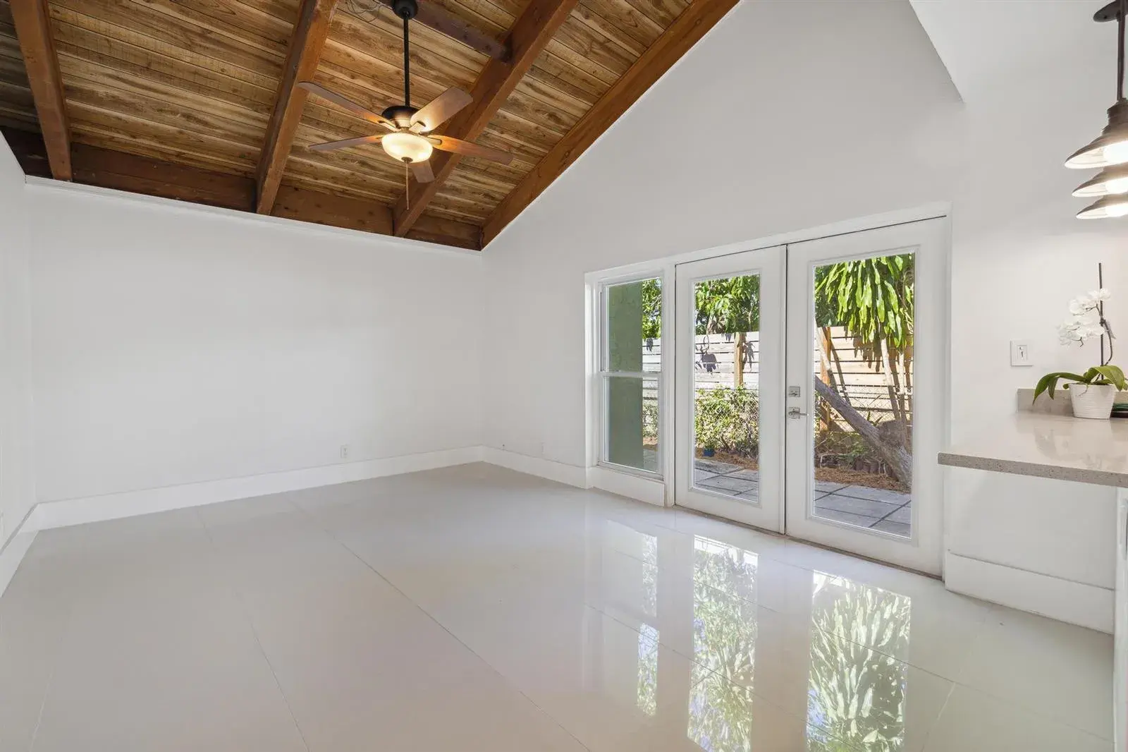 410 SE 13th Street # 2, Fort Lauderdale FL 33316