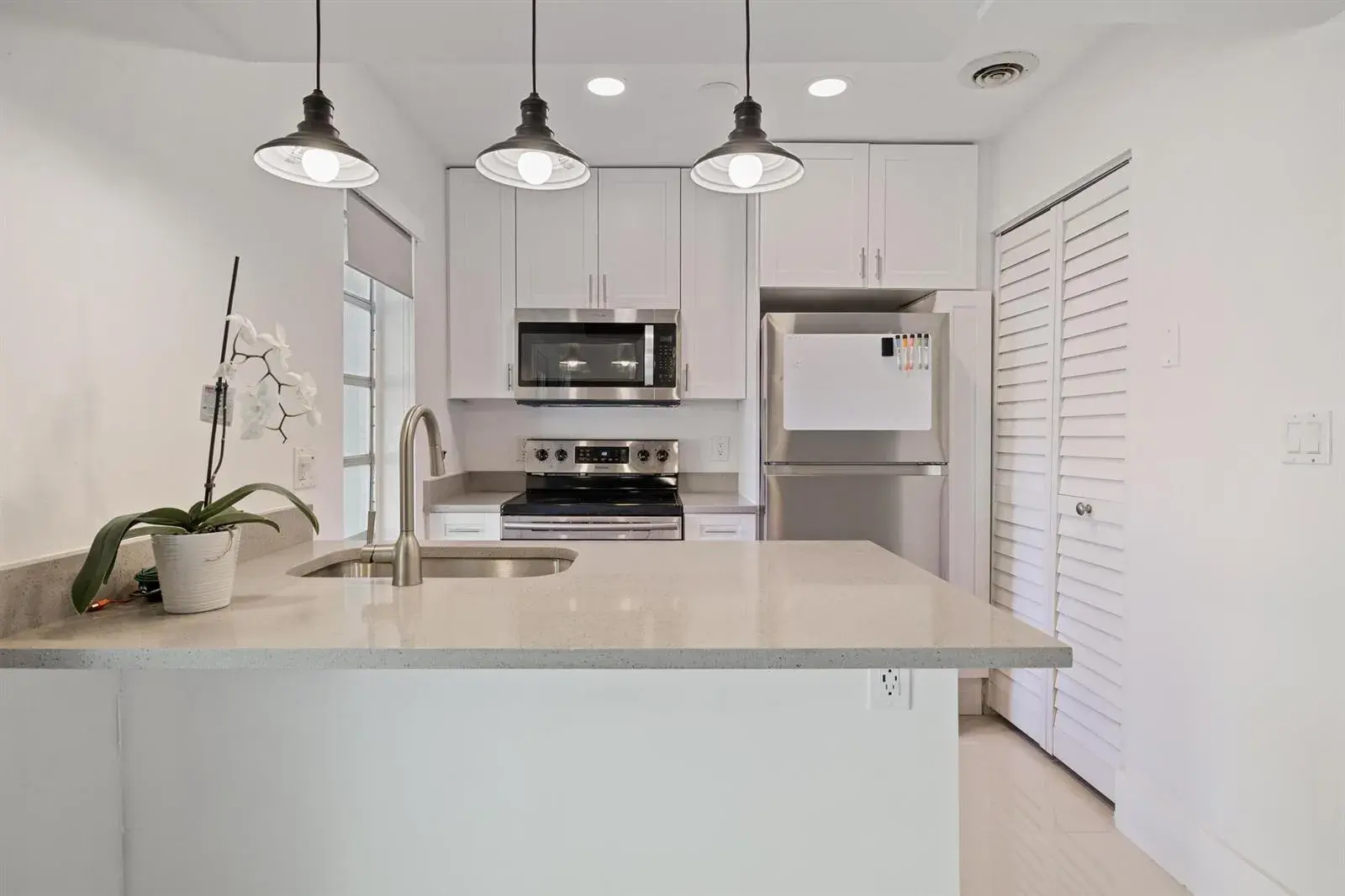 410 SE 13th Street # 2, Fort Lauderdale FL 33316