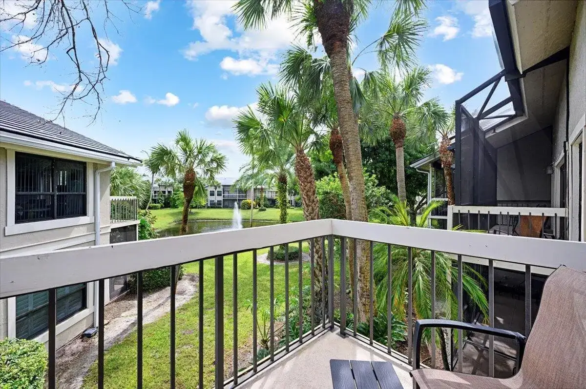 11863 Wimbledon Circle # 524, Wellington FL 33414 photo 2