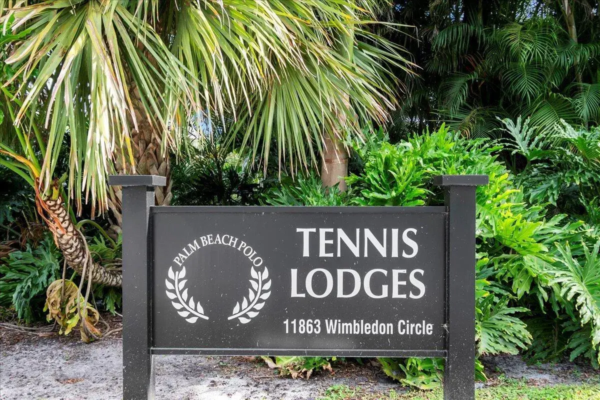 11863 Wimbledon Circle # 440, Wellington FL 33414