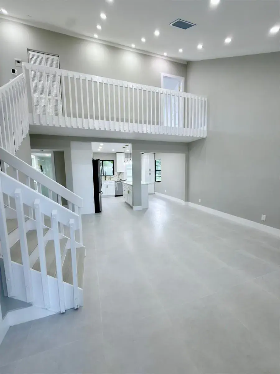 46 Tara Lakes Drive E, Boynton Beach FL 33436