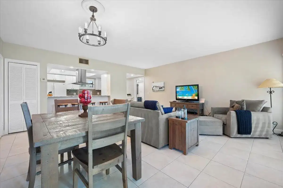 13334 Polo Club Road # 226, Wellington FL 33414